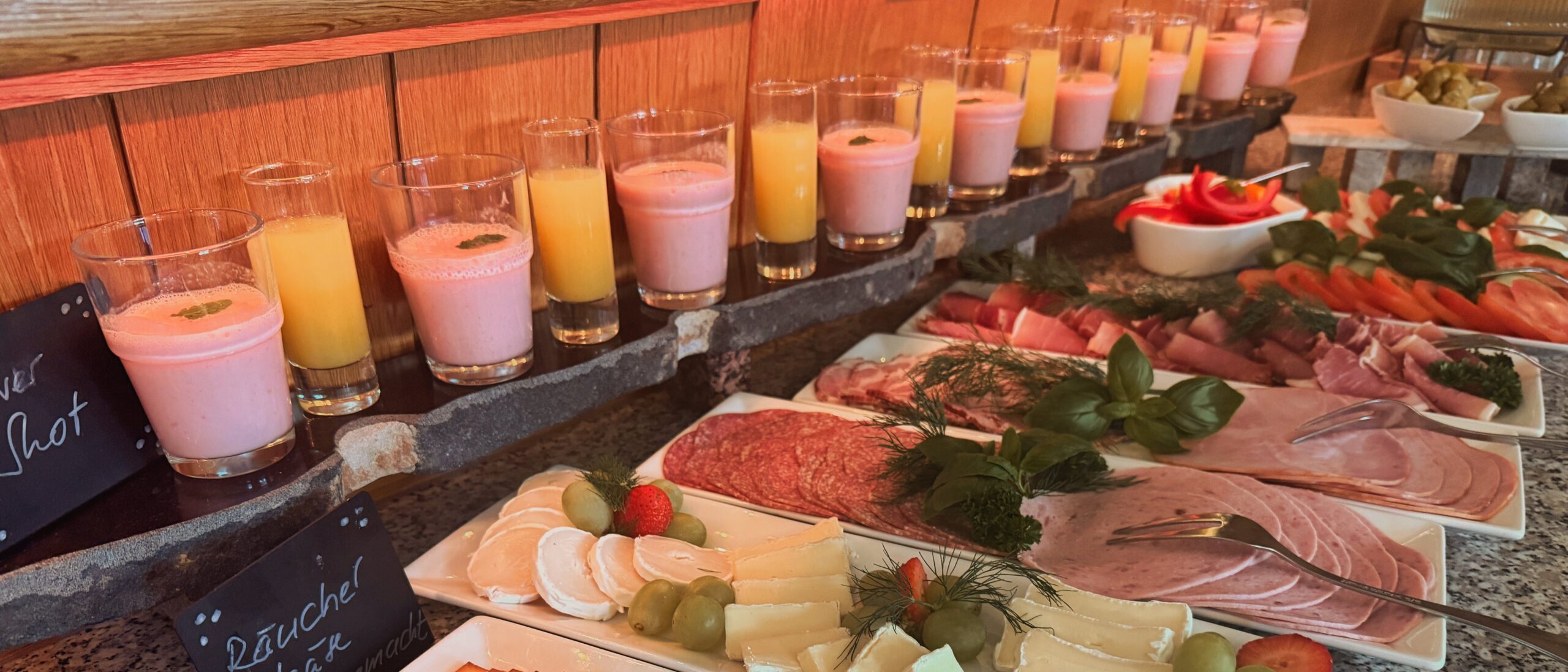 Frühstück Frühstücksbuffet Hotel Ferienpension Elisabeth Koserow Insel Usedom Frühstück Frühstücksbuffet Hotel Ferienpension Elisabeth Koserow Insel Usedom